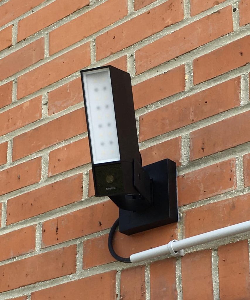Caméra de surveillance extérieur avec éclairage LED - TB Elec TB ELEC - Rénovation